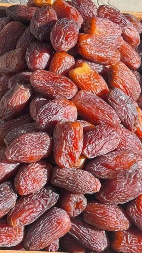 Dried Dates – Sweet Whole Dates